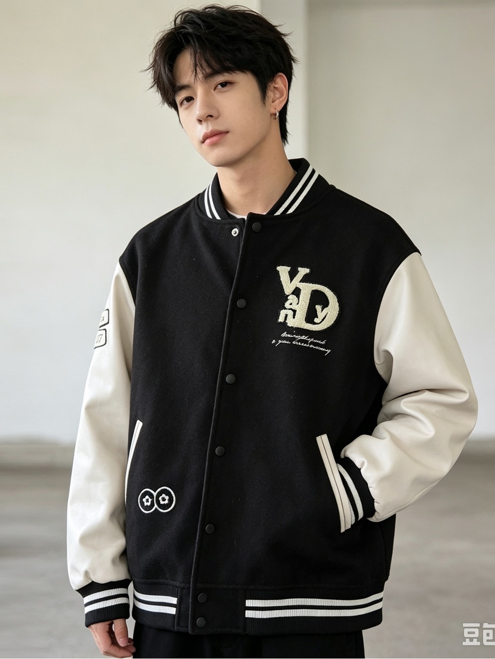 Vandythepink & Co Men’s Black White Colorblock Varsity Jacket Quilted Lining L